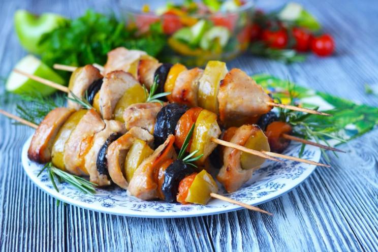 Oven-Baked Turkey Kebab with Dried Fruits Oven-Baked Turkey Kebab with Dried Fruits