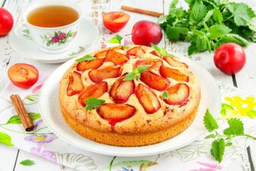 New York Times' Juicy and Spicy Plum Cake