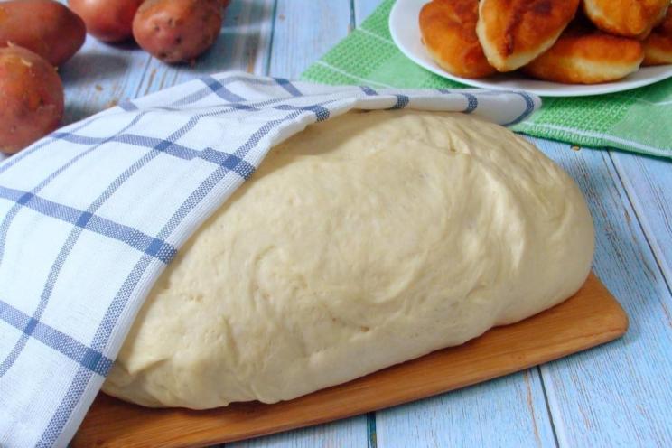 Fluffy Potato Broth Dough for Perfect Pies