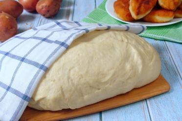 Fluffy Potato Broth Dough for Perfect Pies