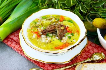 Hearty Leningrad Rassolnik with Meat and Barley
