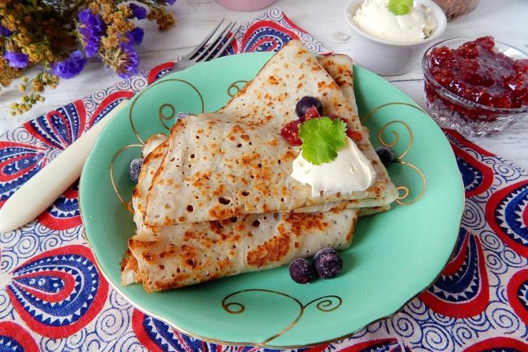 Delicious Thin Water Pancakes with Eggs