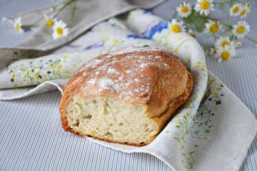 Easy, Airy Jellied Bread