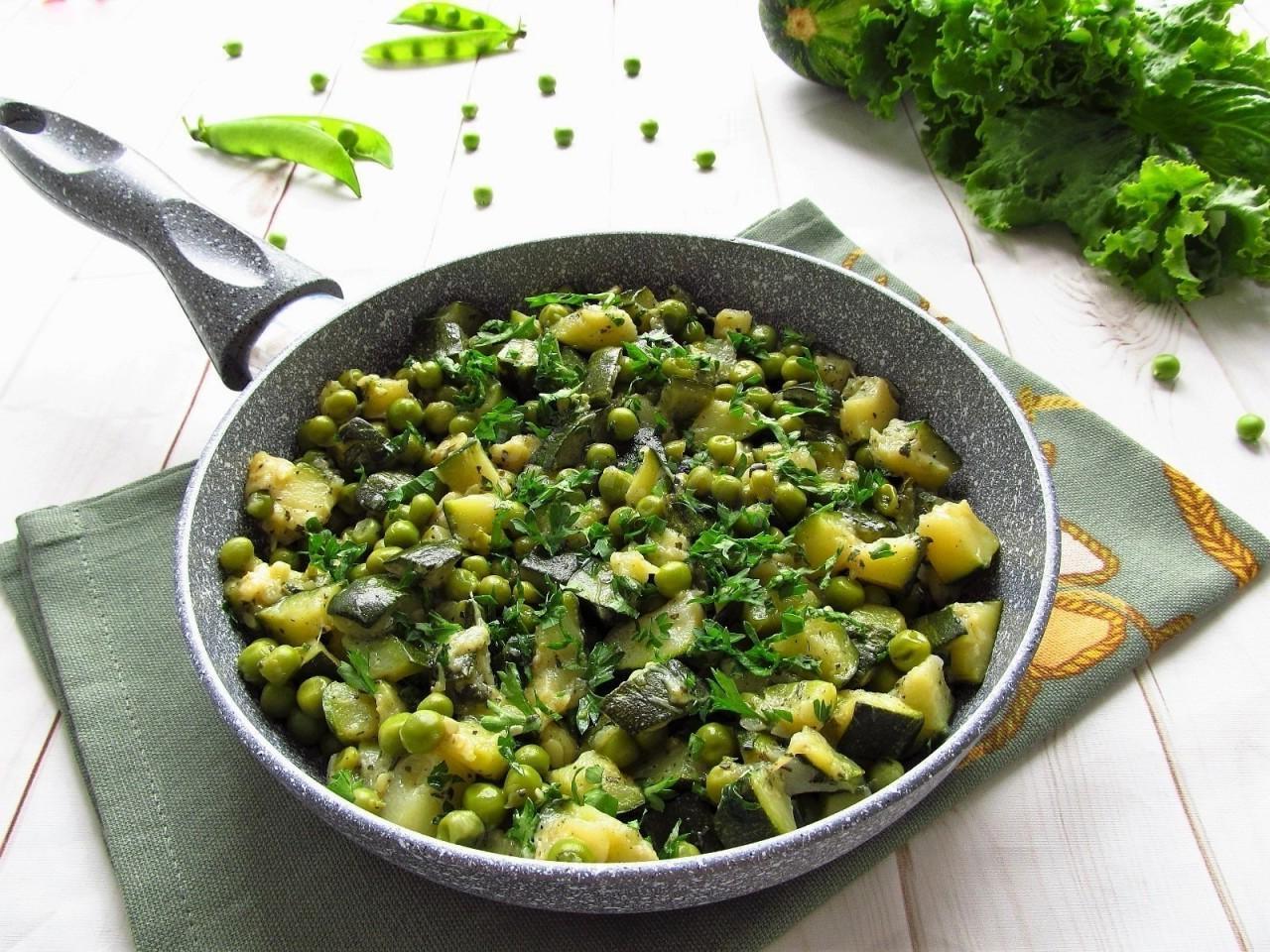 Sautéed Zucchini and Green Peas