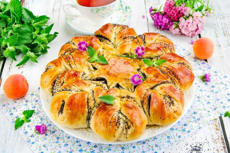 Spectacular Poppy Flower Pie
