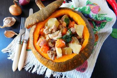 Oven-Baked Pumpkin Stuffed with Juicy Pork and Veggies