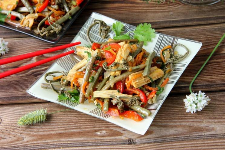 Spicy Asian Bracken Fern Salad