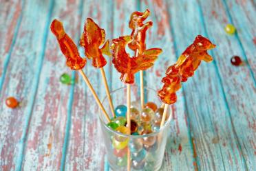 Childhood Delight: Easy Homemade Cockerel Lollipops