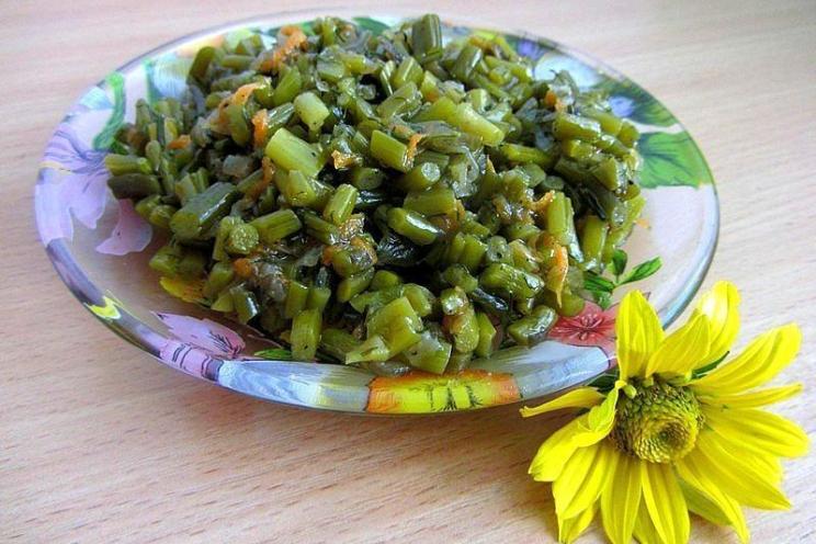 Savory Stewed Garlic Shoots Savory Stewed Garlic Shoots