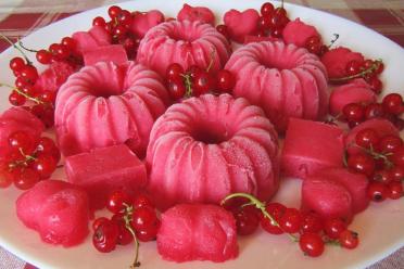 Homemade Redcurrant Jelly with Agar-Agar