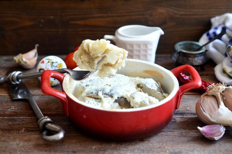 Baked Hake in Sour Cream
