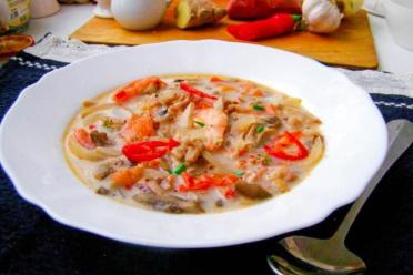 Creamy Spicy Tom Yum Soup