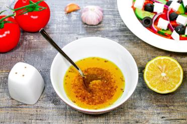Easy Homemade Greek Salad Dressing