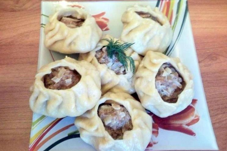 Steamed Beef Manti in a Pressure Cooker Steamed Beef Manti in a Pressure Cooker