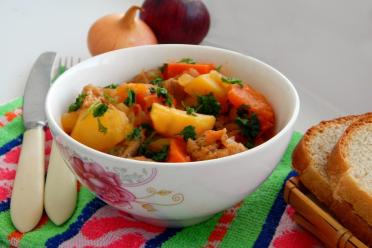 Oriental Roast with Meat and Potatoes