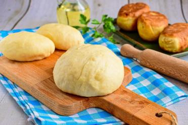 Quick No-Yeast Pie Dough in Water