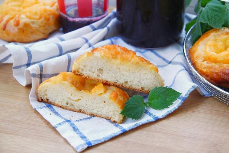 Oven-Baked Cheese Cheesecakes