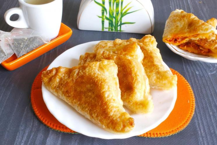 Easy Skillet Puff Pastry Pies