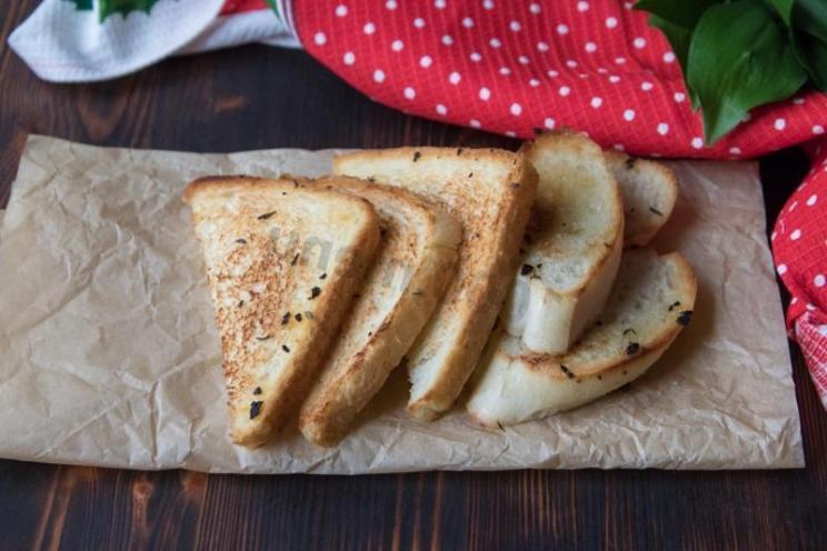 Pan-Fried White Bread Croutons Pan-Fried White Bread Croutons