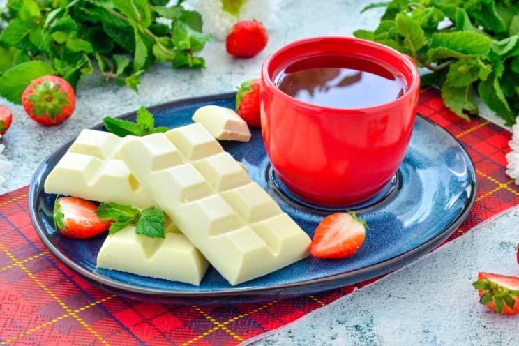Quick & Easy Homemade White Chocolate Quick & Easy Homemade White Chocolate