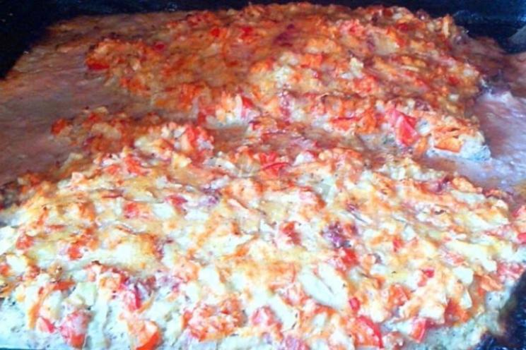 Oven-Baked Pike with Sour Cream and Vegetables