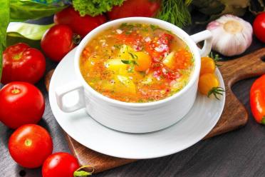 Easy & Refreshing Tomato Soup