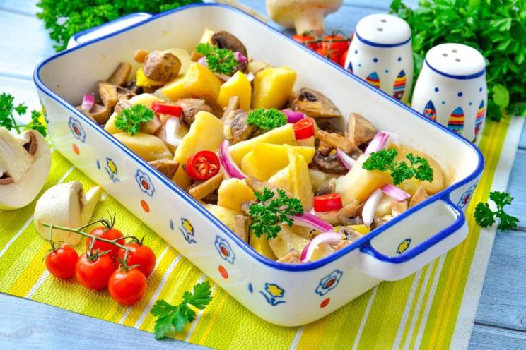 Oven-Baked Potatoes with Mushrooms Oven-Baked Potatoes with Mushrooms