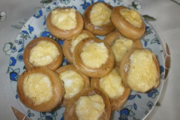 Sushi-Inspired Cottage Cheese Mini Cheesecakes