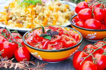 Quick & Easy Tomato-Onion Salad