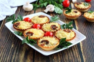 Oven-Baked Mushroom Julienne Tartlets