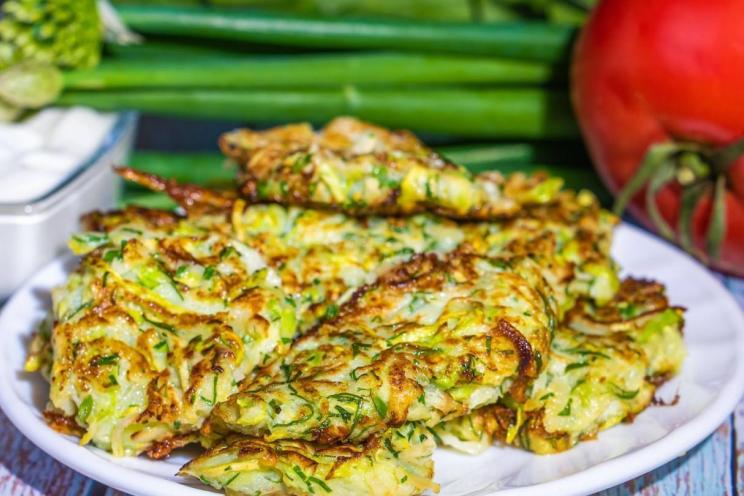 Zucchini Fritters with Garlic and Dill Zucchini Fritters with Garlic and Dill