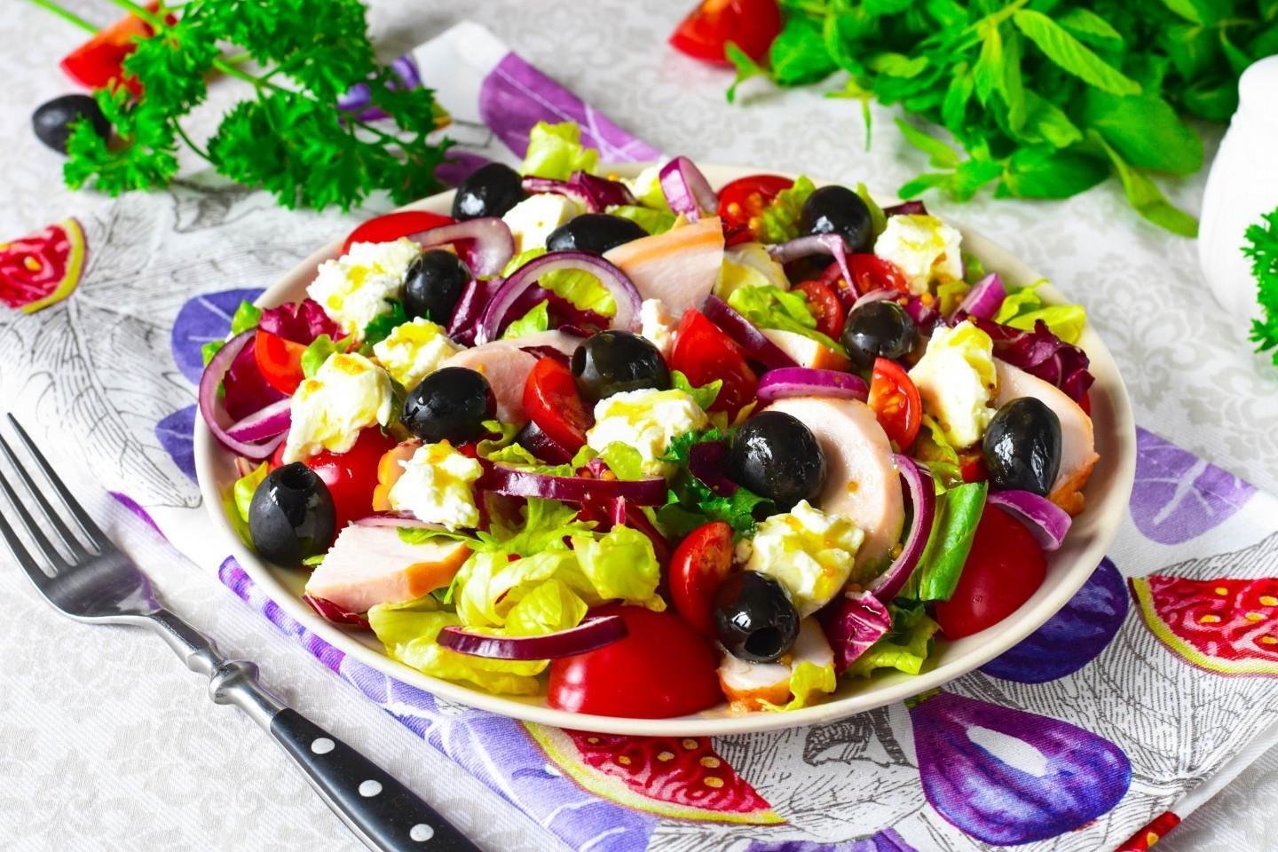 Smoked Chicken & Cheese Salad with Honey-Mustard Dressing
