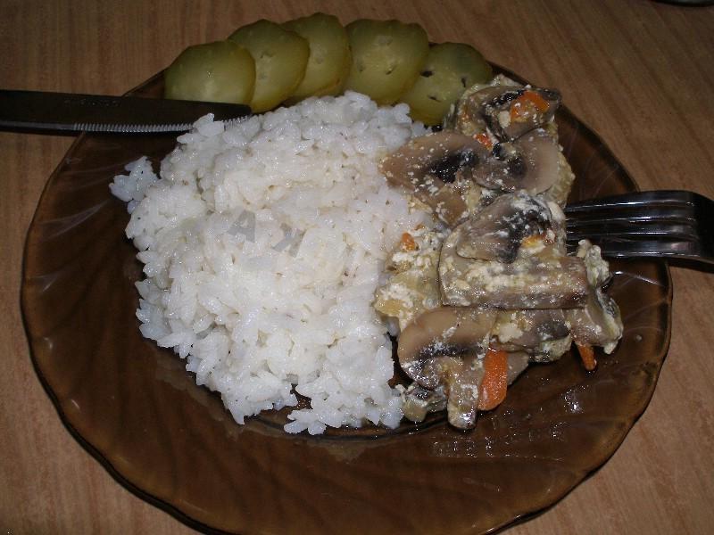 Baked Pollock with Mushrooms in Sour Cream