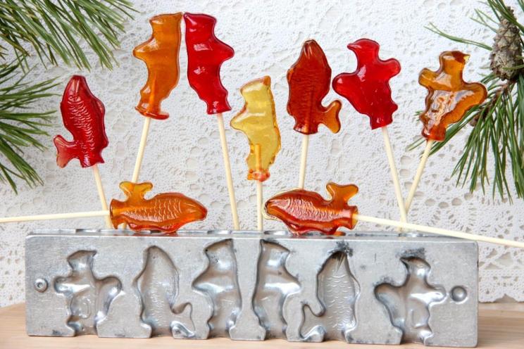 Homemade Molded Lollipops for All Ages