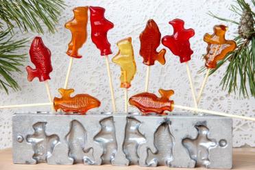 Homemade Molded Lollipops for All Ages