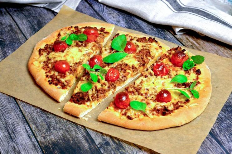 Oven-Baked Minced Meat Pizza Oven-Baked Minced Meat Pizza