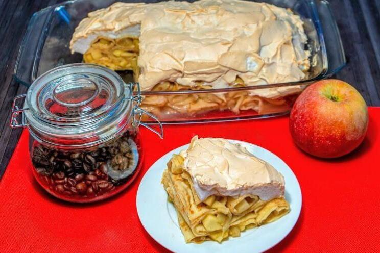 Fruit-Filled Pancake Pie Delight