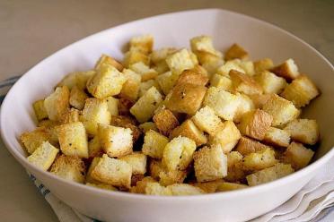Garlic Toasted Croutons