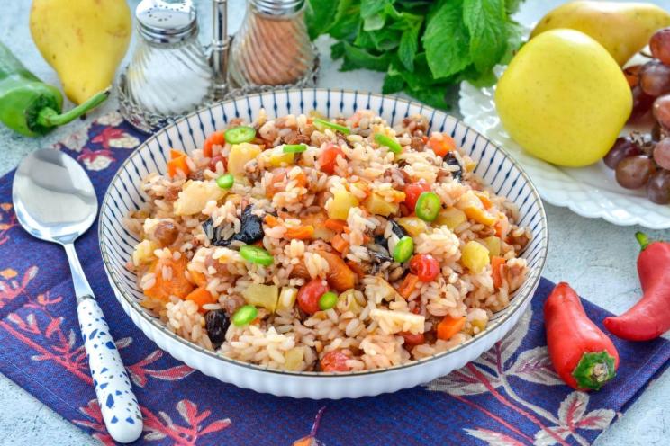 Sweet and Fragrant Fruit Pilaf