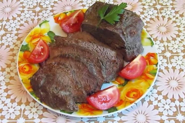 Juicy Slow-Cooked Steamed Beef