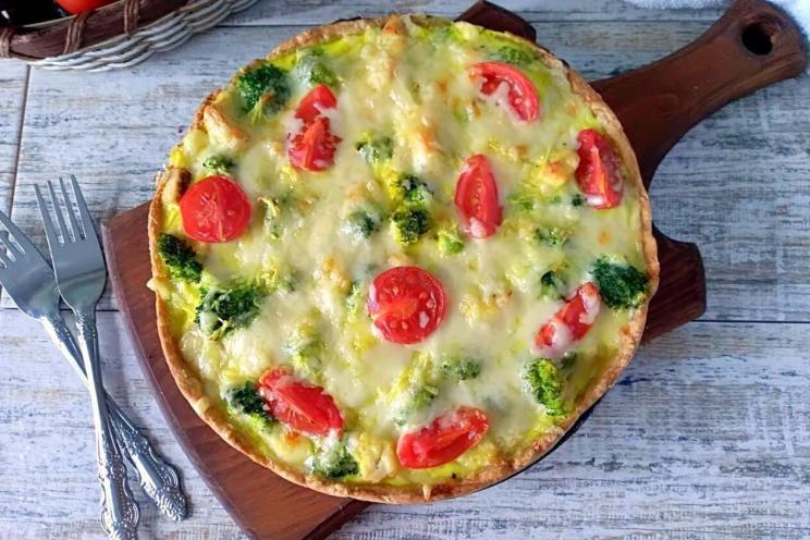 Chicken & Broccoli Quiche: Tasty and Versatile!