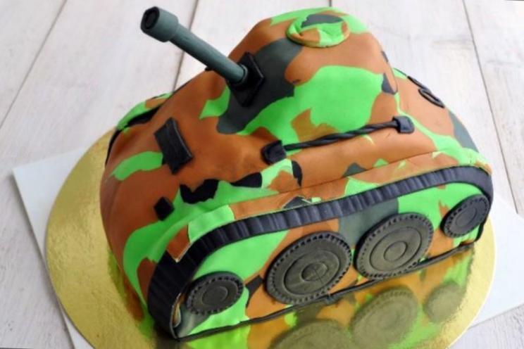 Fondant Tank Cake: A Fun and Delicious Celebration Treat
