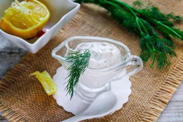 Quick & Tangy Horseradish Sauce with Lemon