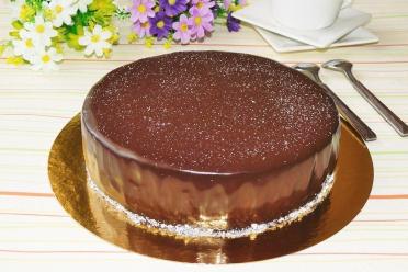 Creamy Soufflé Cake Delight