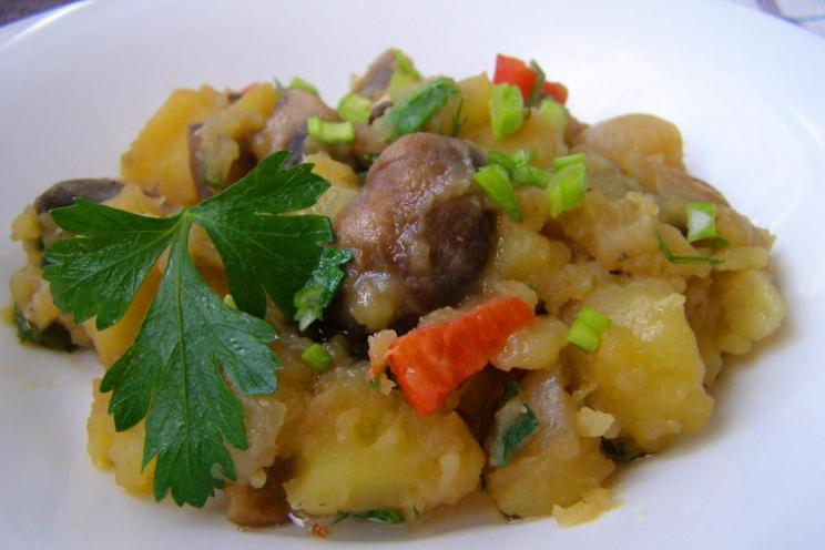 Hearty Mushroom Potato Stew