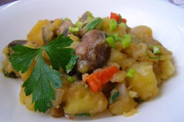 Hearty Mushroom Potato Stew