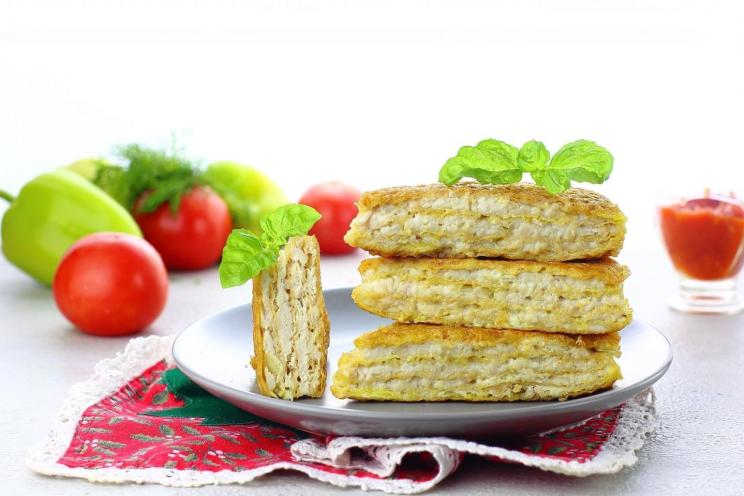 Pan-Fried Minced Meat Waffle Cakes