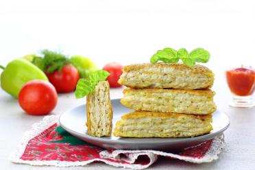 Pan-Fried Minced Meat Waffle Cakes