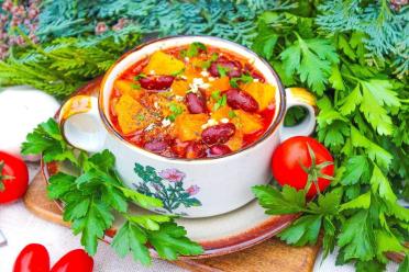 Hearty Potatoes with Beans and Meat