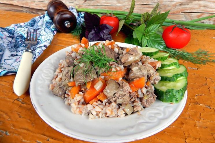 Pan-Fried Chicken Liver with Onions and Carrots Pan-Fried Chicken Liver with Onions and Carrots